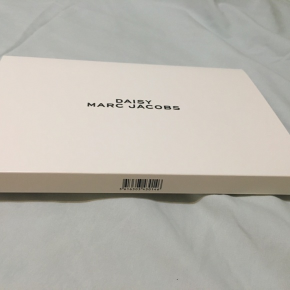 NWT Daisy Marc Jacobs pouch - Picture 7 of 8